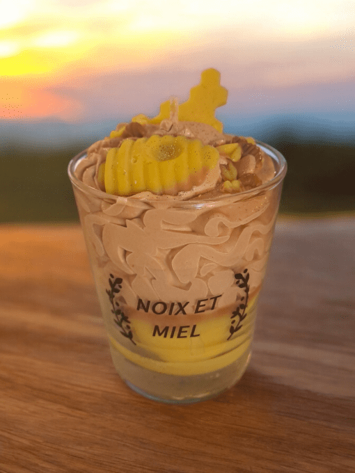 BOUGIE GOURMANDE " NOIX ET MIEL " 