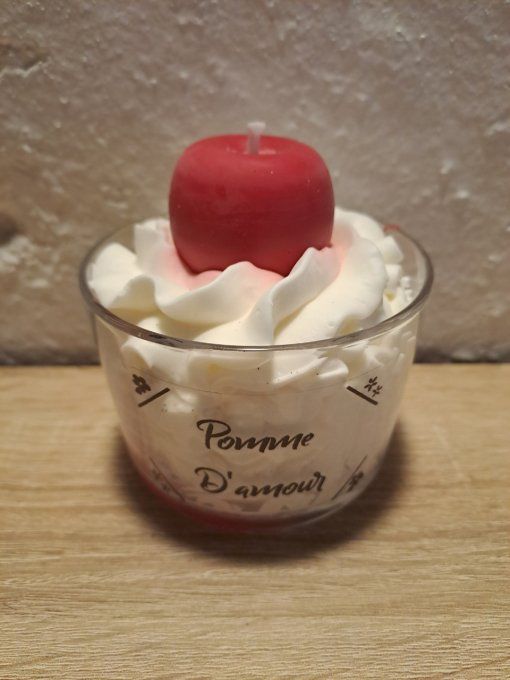 Bougie gourmande " Pomme d'amour "
