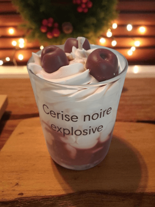 Bougie " Cerise Noire Explosive " 